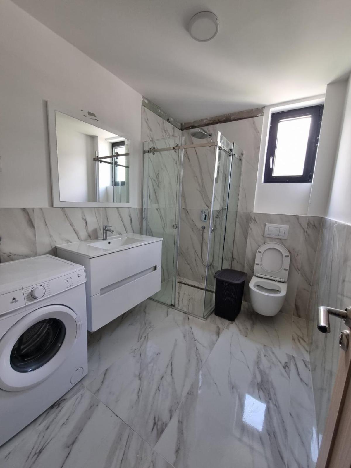 Prestige Central Apartments - Rafailovici Будва Екстериор снимка