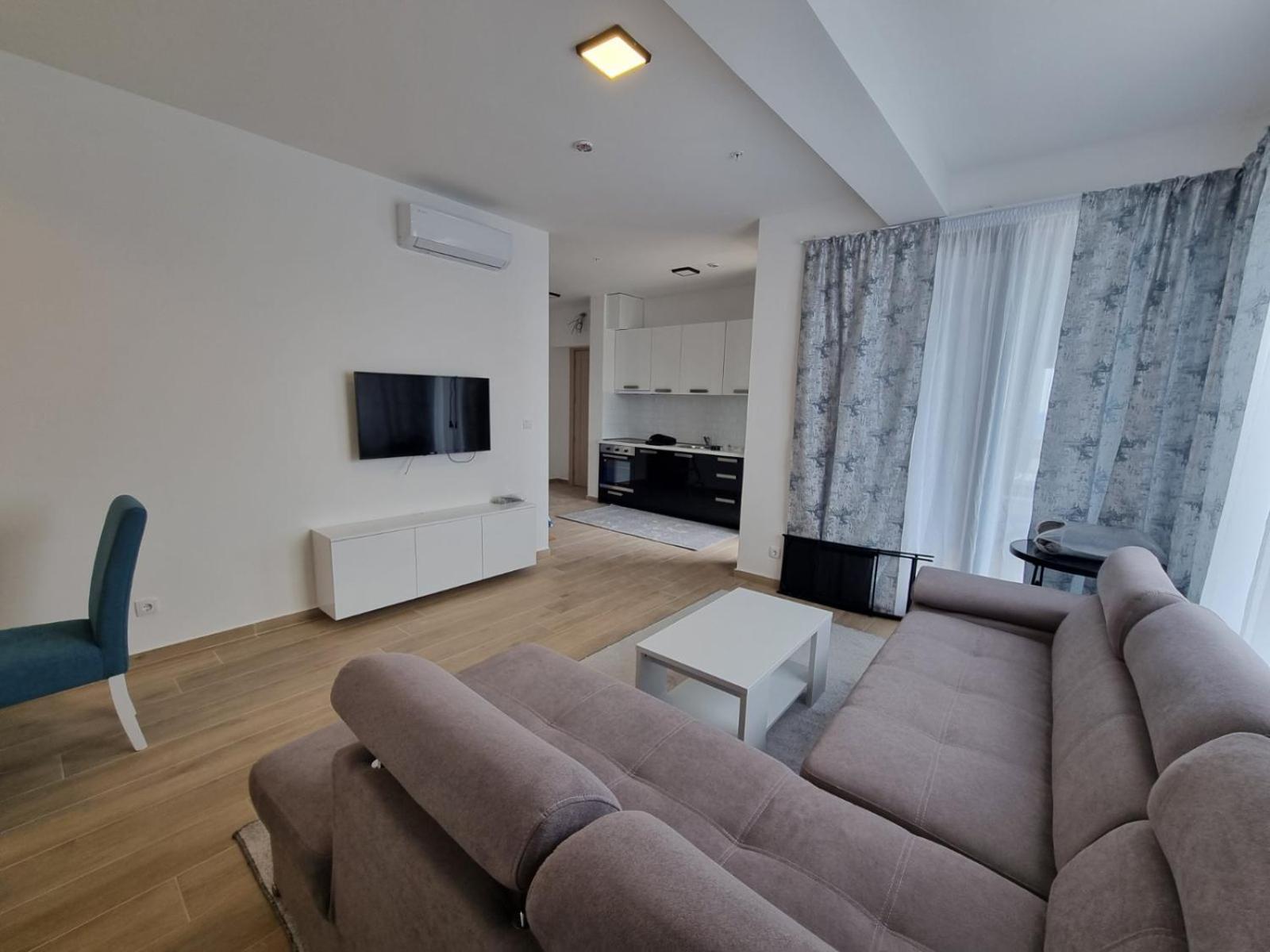 Prestige Central Apartments - Rafailovici Будва Екстериор снимка