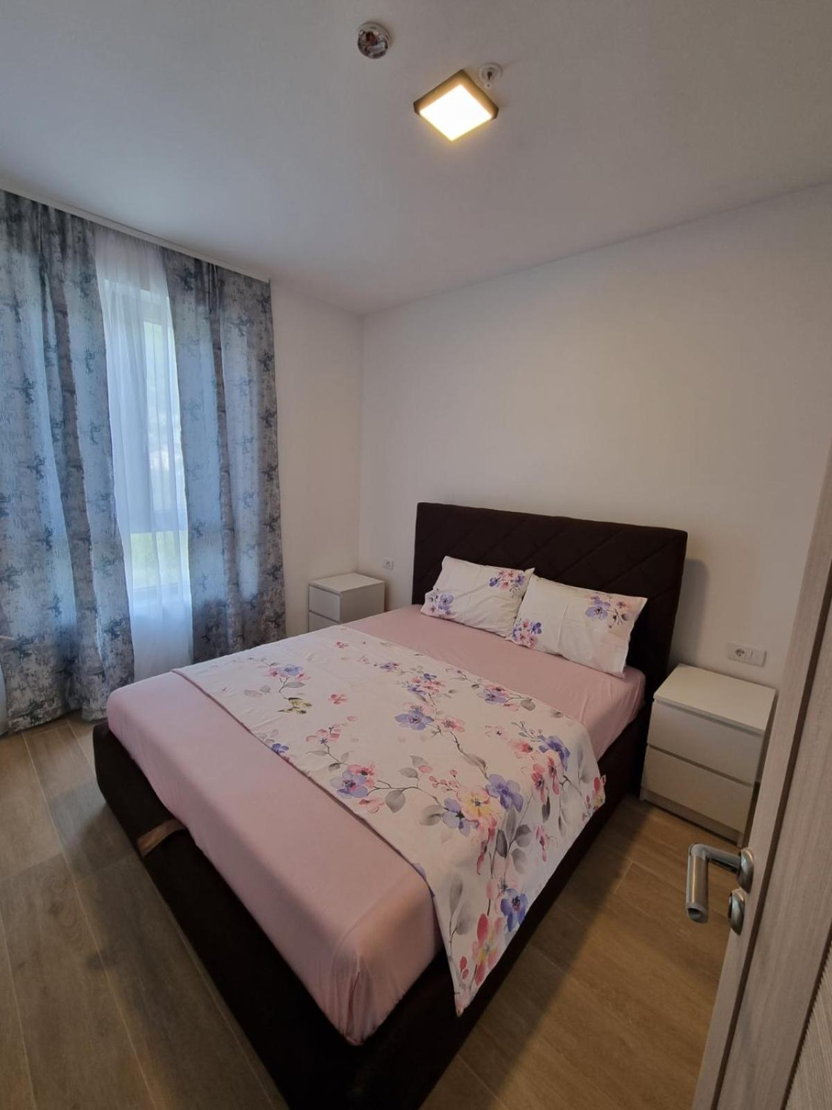 Prestige Central Apartments - Rafailovici Будва Екстериор снимка